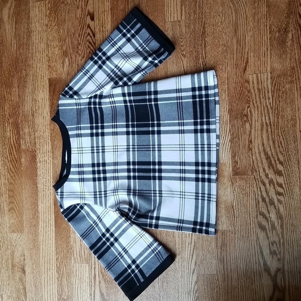 (4) Joseph Ribkoff 3/4 Length Sleeved Top Plaid Print Tartan Statement Sleeves